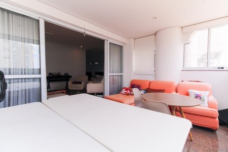 Varanda de apartamento para alugar com 4 quartos, 225m² em Vila Regente Feijó, São Paulo