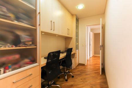 Apartamento para alugar com 225m², 4 quartos e 4 vagas Apartamento para alugar com 225m², 4 quartos e 4 vagasHome Office