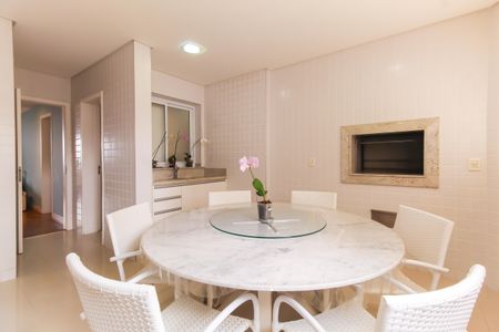 Apartamento para alugar com 225m², 4 quartos e 4 vagas Apartamento para alugar com 225m², 4 quartos e 4 vagasÁrea gourmet