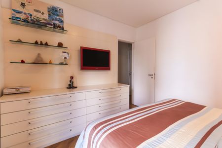 Apartamento para alugar com 225m², 4 quartos e 4 vagas Apartamento para alugar com 225m², 4 quartos e 4 vagasQuarto 1 - Suíte