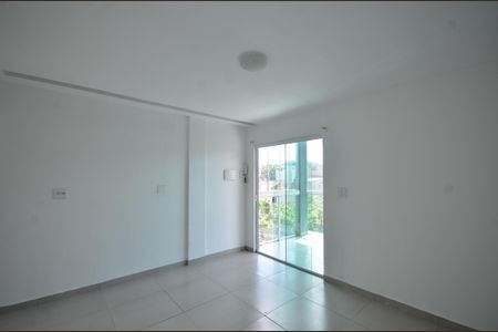 Sala de apartamento para alugar com 1 quarto, 70m² em Bento Ribeiro, Rio de Janeiro