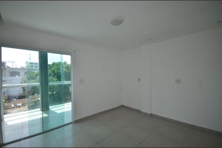 Sala de apartamento para alugar com 1 quarto, 70m² em Bento Ribeiro, Rio de Janeiro