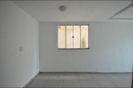 Apartamento para alugar com 70m², 2 quartos e sem vagaCozinha e Área de Serviço