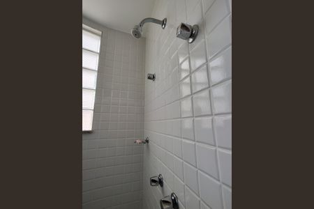 Casa de condomínio para alugar com 198m², 3 quartos e sem vagaBanheiro da suíte 1