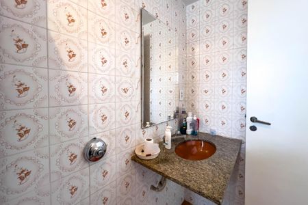 Apartamento à venda com 72m², 2 quartos e 1 vagaBanheiro do quarto 1