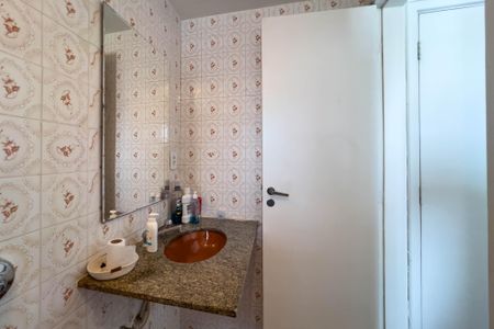 Apartamento à venda com 72m², 2 quartos e 1 vagaBanheiro do quarto 1