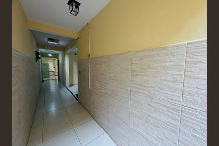 Casa para alugar com 460m², 4 quartos e 2 vagasCorredor externo 