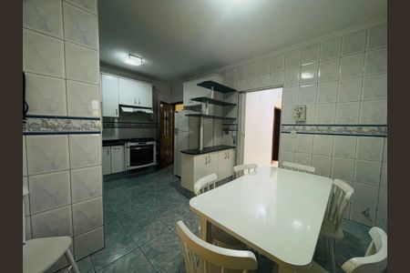 Casa para alugar com 460m², 4 quartos e 2 vagasCozinha