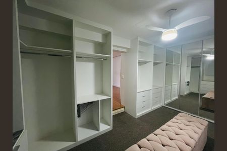 Casa para alugar com 460m², 4 quartos e 2 vagasCloset da suíte 1