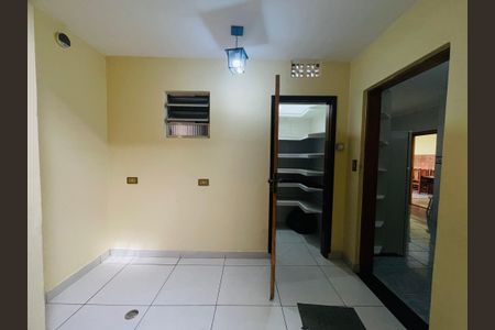 Casa para alugar com 460m², 4 quartos e 2 vagasDispensa 