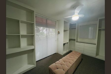 Casa para alugar com 460m², 4 quartos e 2 vagasCloset da suíte 1