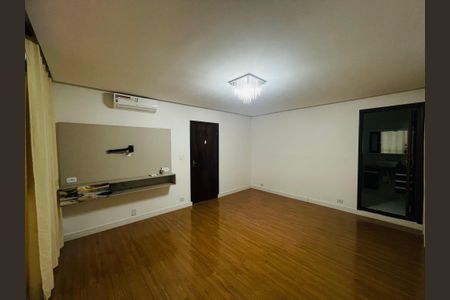 Casa para alugar com 460m², 4 quartos e 2 vagasQuarto 1
