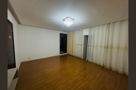 Casa para alugar com 460m², 4 quartos e 2 vagasQuarto 1
