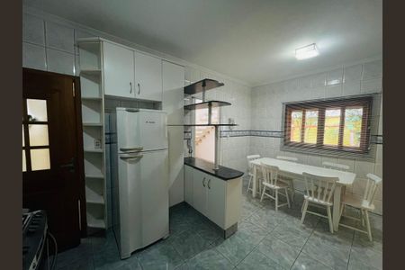 Casa para alugar com 460m², 4 quartos e 2 vagasCozinha