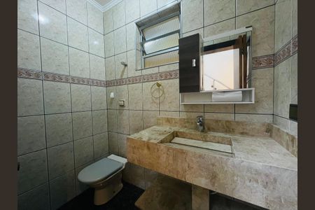 Casa para alugar com 460m², 4 quartos e 2 vagasBanheiro 3