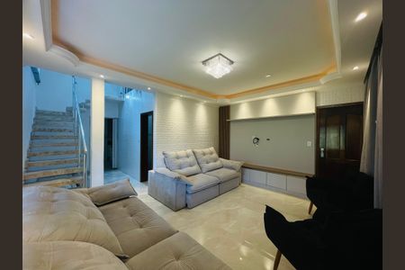 Casa para alugar com 460m², 4 quartos e 2 vagasSala