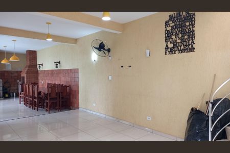 Casa para alugar com 460m², 4 quartos e 2 vagasChurrasqueira