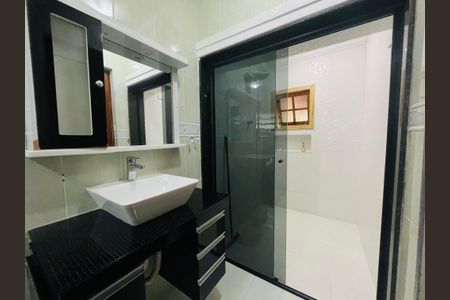 Casa para alugar com 460m², 4 quartos e 2 vagasBanheiro 1