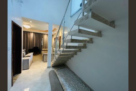 Casa para alugar com 460m², 4 quartos e 2 vagasDetalhe Sala