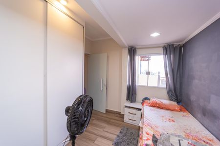 Casa à venda com 173m², 3 quartos e 2 vagas Casa à venda com 173m², 3 quartos e 2 vagasQuarto 2