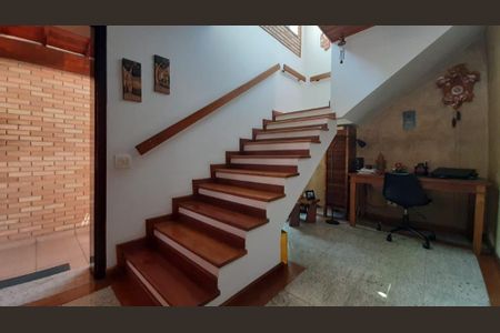 Casa à venda com 300m², 3 quartos e 3 vagas Casa à venda com 300m², 3 quartos e 3 vagasFoto 05