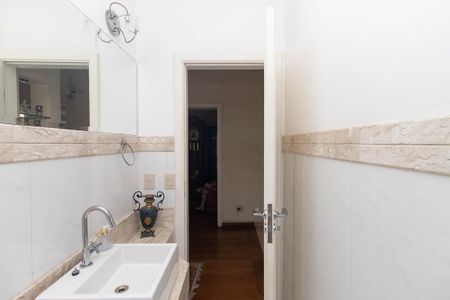 Casa à venda com 560m², 7 quartos e 6 vagas Casa à venda com 560m², 7 quartos e 6 vagasLavabo