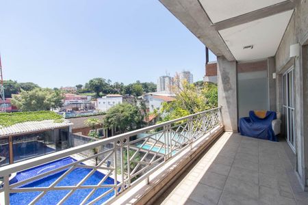 Casa à venda com 560m², 7 quartos e 6 vagas Casa à venda com 560m², 7 quartos e 6 vagasVaranda