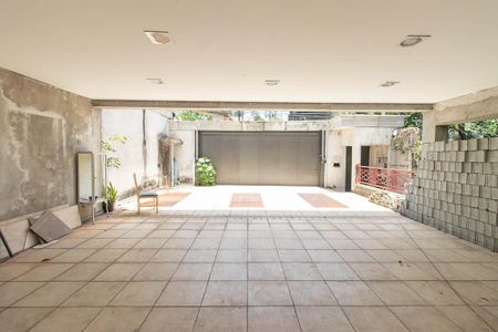 Casa à venda com 560m², 7 quartos e 6 vagas Casa à venda com 560m², 7 quartos e 6 vagasGaragem