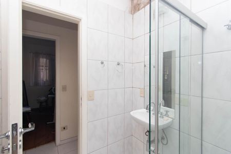 Casa à venda com 560m², 7 quartos e 6 vagas Casa à venda com 560m², 7 quartos e 6 vagasBanheiro de serviço