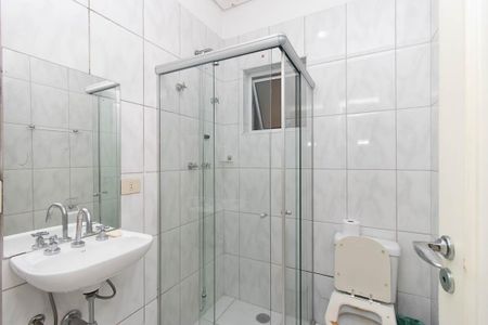 Casa à venda com 560m², 7 quartos e 6 vagas Casa à venda com 560m², 7 quartos e 6 vagasBanheiro de serviço