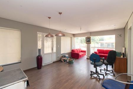 Casa à venda com 560m², 7 quartos e 6 vagas Casa à venda com 560m², 7 quartos e 6 vagasSala 3