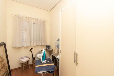 Casa à venda com 560m², 7 quartos e 6 vagas Casa à venda com 560m², 7 quartos e 6 vagasQuarto de Serviço