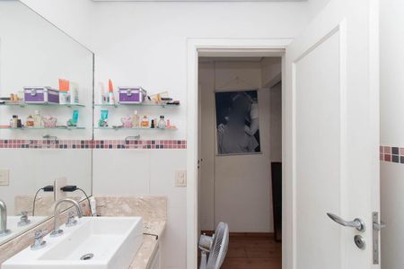 Casa à venda com 560m², 7 quartos e 6 vagas Casa à venda com 560m², 7 quartos e 6 vagasBanheiro da Suíte 1