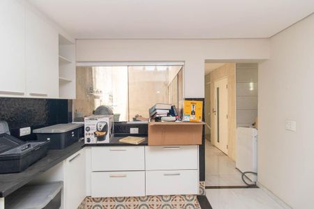 Casa à venda com 560m², 7 quartos e 6 vagas Casa à venda com 560m², 7 quartos e 6 vagasCozinha 2