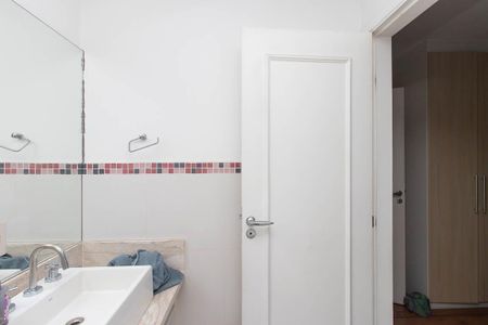 Casa à venda com 560m², 7 quartos e 6 vagas Casa à venda com 560m², 7 quartos e 6 vagasBanheiro da Suíte 3