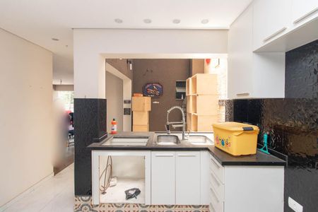 Casa à venda com 560m², 7 quartos e 6 vagas Casa à venda com 560m², 7 quartos e 6 vagasCozinha 2