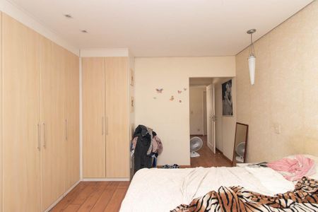 Casa à venda com 560m², 7 quartos e 6 vagas Casa à venda com 560m², 7 quartos e 6 vagasQuarto Suíte 1