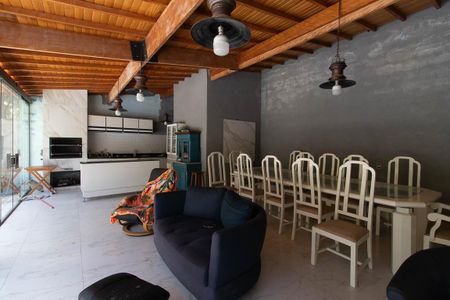 Casa à venda com 560m², 7 quartos e 6 vagas Casa à venda com 560m², 7 quartos e 6 vagasÁrea gourmet