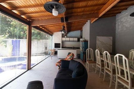 Casa à venda com 560m², 7 quartos e 6 vagas Casa à venda com 560m², 7 quartos e 6 vagasÁrea gourmet