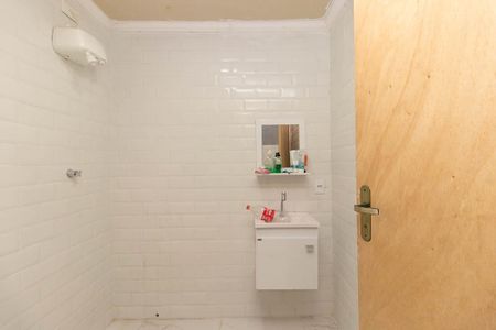 Casa à venda com 560m², 7 quartos e 6 vagas Casa à venda com 560m², 7 quartos e 6 vagasBanheiro da área gourmet