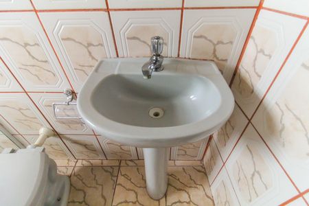 Casa para alugar com 113m², 2 quartos e 2 vagasBanheiro 1