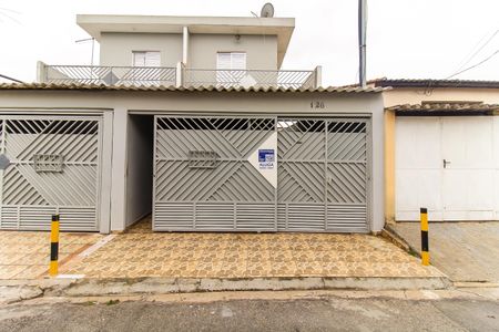 Casa para alugar com 113m², 2 quartos e 2 vagasFachada + Placa