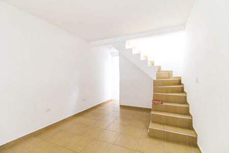 Sala de casa para alugar com 2 quartos, 113m² em Cidade São Miguel, São Paulo