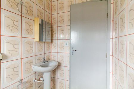 Casa para alugar com 113m², 2 quartos e 2 vagasBanheiro 1