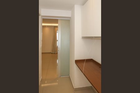 Apartamento para alugar com 170m², 3 quartos e 3 vagas Apartamento para alugar com 170m², 3 quartos e 3 vagasEscritório