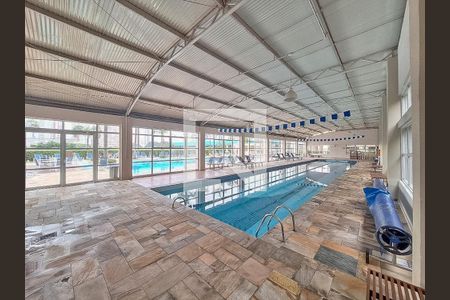 Apartamento para alugar com 170m², 3 quartos e 3 vagas Apartamento para alugar com 170m², 3 quartos e 3 vagasÁrea comum - Piscina