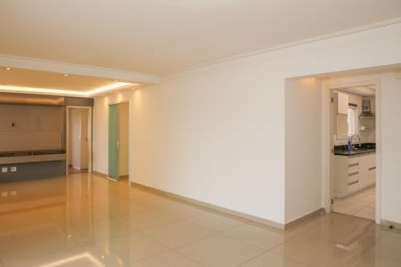 Apartamento para alugar com 170m², 3 quartos e 3 vagas Apartamento para alugar com 170m², 3 quartos e 3 vagasSala