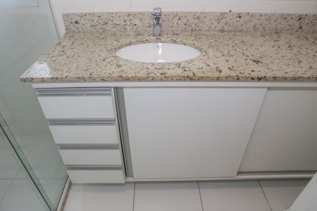 Apartamento para alugar com 170m², 3 quartos e 3 vagas Apartamento para alugar com 170m², 3 quartos e 3 vagasBanheiro da Suíte 1