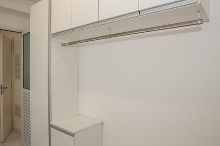 Apartamento para alugar com 170m², 3 quartos e 3 vagas Apartamento para alugar com 170m², 3 quartos e 3 vagasÁrea de Serviço