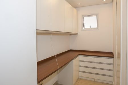 Apartamento para alugar com 170m², 3 quartos e 3 vagas Apartamento para alugar com 170m², 3 quartos e 3 vagasEscritório